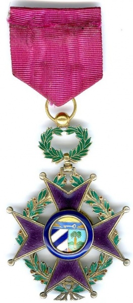 Archivo:Orden-del-Merito-Militar-purpura-2.jpg