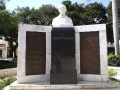 Perucho-Figueredo-monumento.jpg